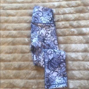Lululemon WunderUnder Size 4 Floral